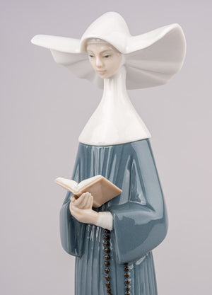 Lladro Prayerful Moment Nun Figurine