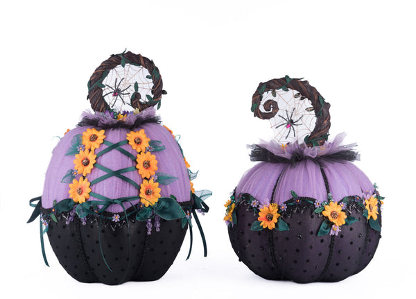 Load image into Gallery viewer, Katherine&#39;s Collection Jacks and Cats Pumpkins Set Of 2
