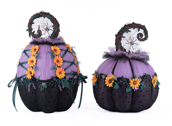 Load image into Gallery viewer, Katherine&#39;s Collection Jacks and Cats Pumpkins Set Of 2
