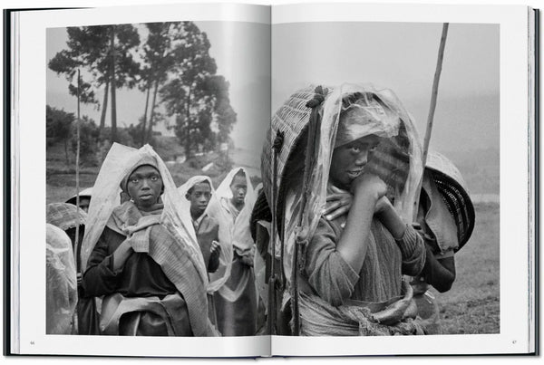 Load image into Gallery viewer, Sebastião Salgado. Workers. An Archaeology of the Industrial Age - Taschen Books
