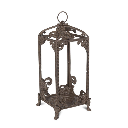 GG Collection Acanthus Cast Aluminum Lantern, 17 in.