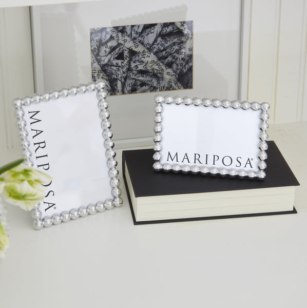 Load image into Gallery viewer, Mariposa Baubles 5x7 Frame
