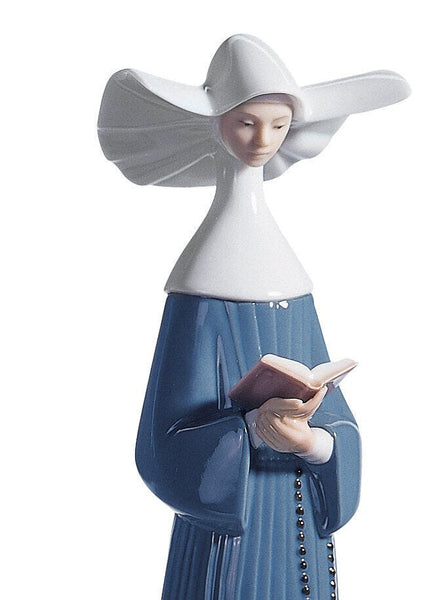 Load image into Gallery viewer, Lladro Prayerful Moment Nun Figurine
