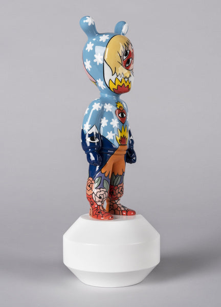 Load image into Gallery viewer, Lladro The Guest by Ricardo Cavolo Sculpture - Small Model - Numbered Edition
