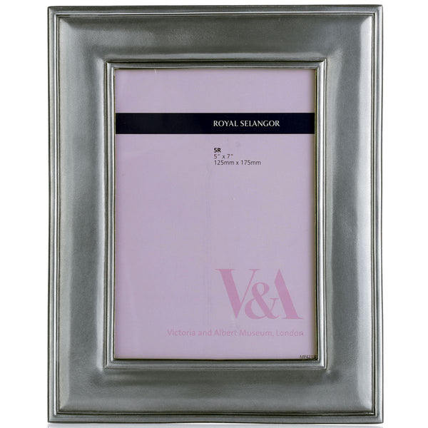 Load image into Gallery viewer, Royal Selangor English Photoframe 5R
