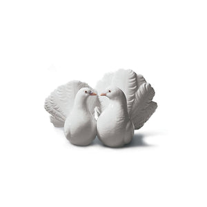 Lladro Couple of Doves Figurine