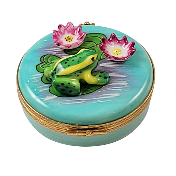 Load image into Gallery viewer, Rochard &quot;Frog on Monet Water Lilies&quot; Limoges Box
