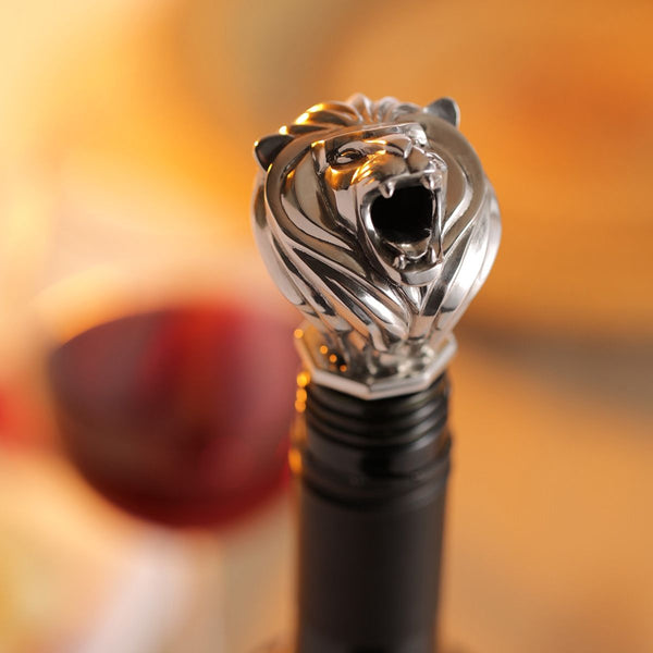 Load image into Gallery viewer, Royal Selangor Lion Wine Pourer
